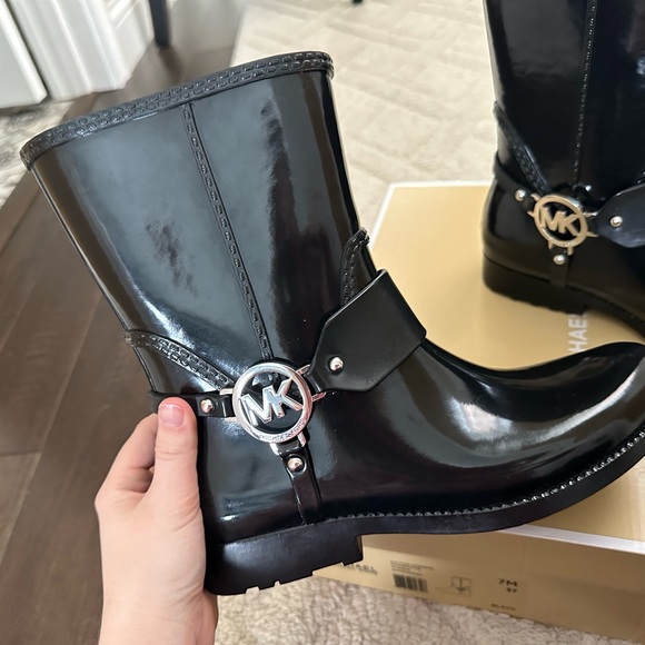 Michael Kor rain booties - Picture 3 of 12